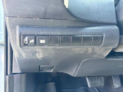 Used 2023 Toyota Corolla SE image 26
