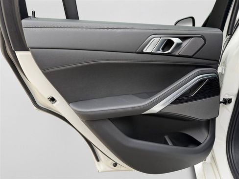 Used 2024 BMW X6 xDrive40i image 17