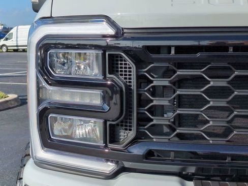 New 2026 Ford F250 Lariat w/ Black Appearance Package AWD/4WD image 10