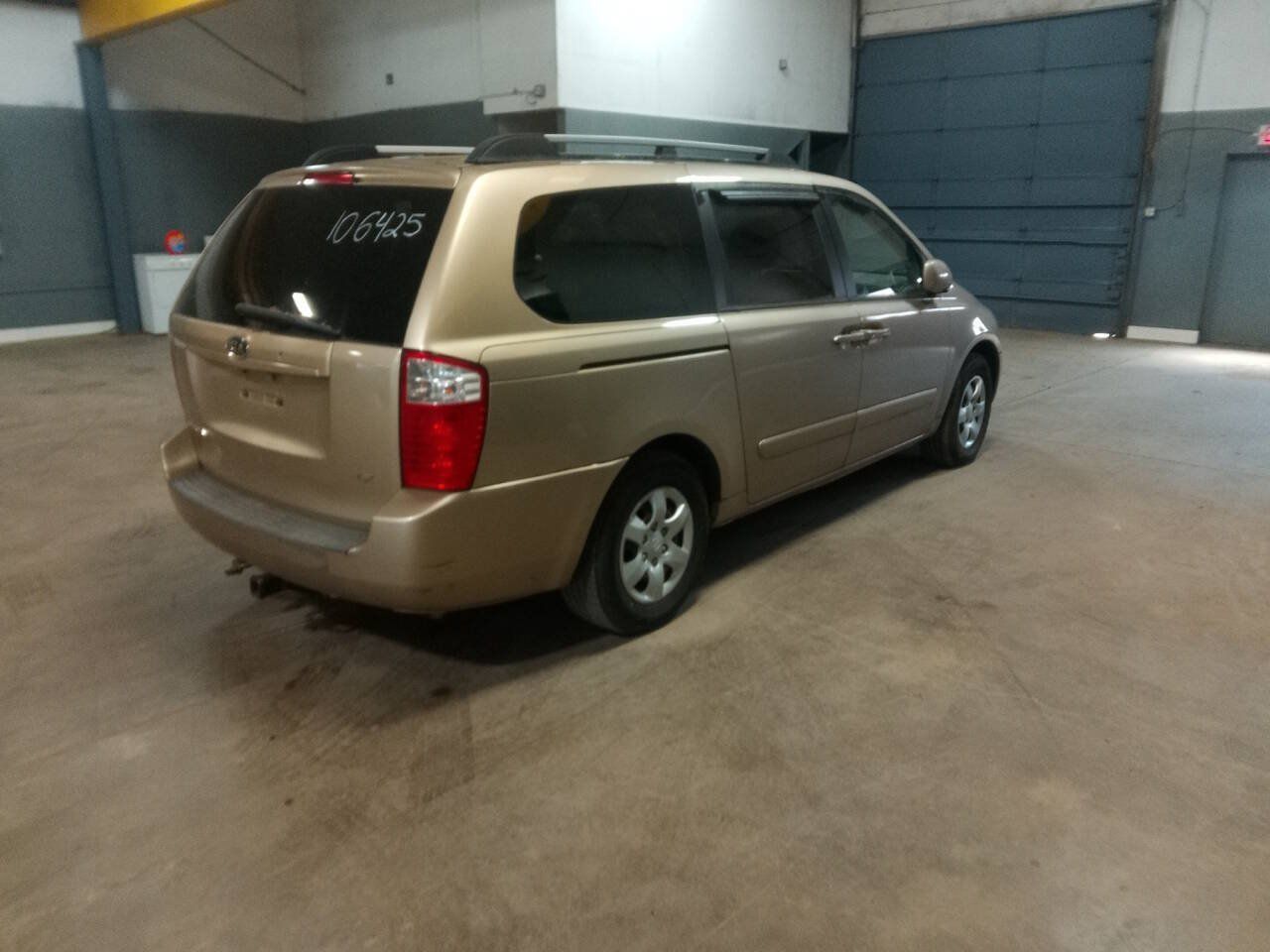 Used 2008 Kia Sedona LX FWD image 5