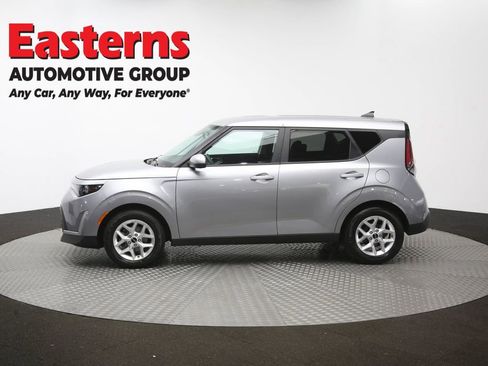 Used 2025 Kia Soul LX w/ LX Technology Package FWD image 59
