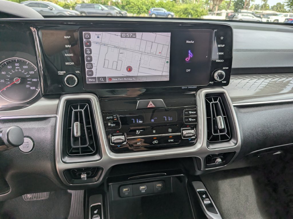 Used 2022 Kia Sorento S w/ Panoramic Sunroof Package FWD image 24
