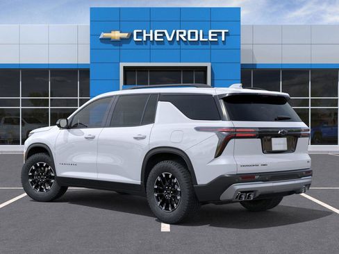 New 2026 Chevrolet Traverse Z71 w/ Enhanced Driving Package image 9