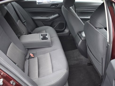 Used 2025 Nissan Altima 2.5 SV image 15