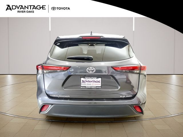 Used 2023 Toyota Highlander XLE AWD/4WD image 6