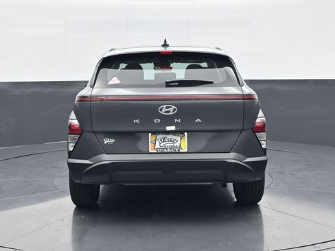 New 2026 Hyundai Kona SE image 6