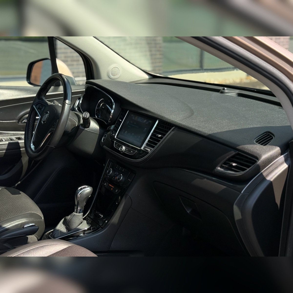 Used 2018 Buick Encore Sport Touring w/ Safety Package FWD image 9