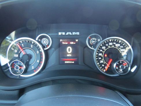 Used 2024 RAM 3500 Big Horn AWD/4WD image 28