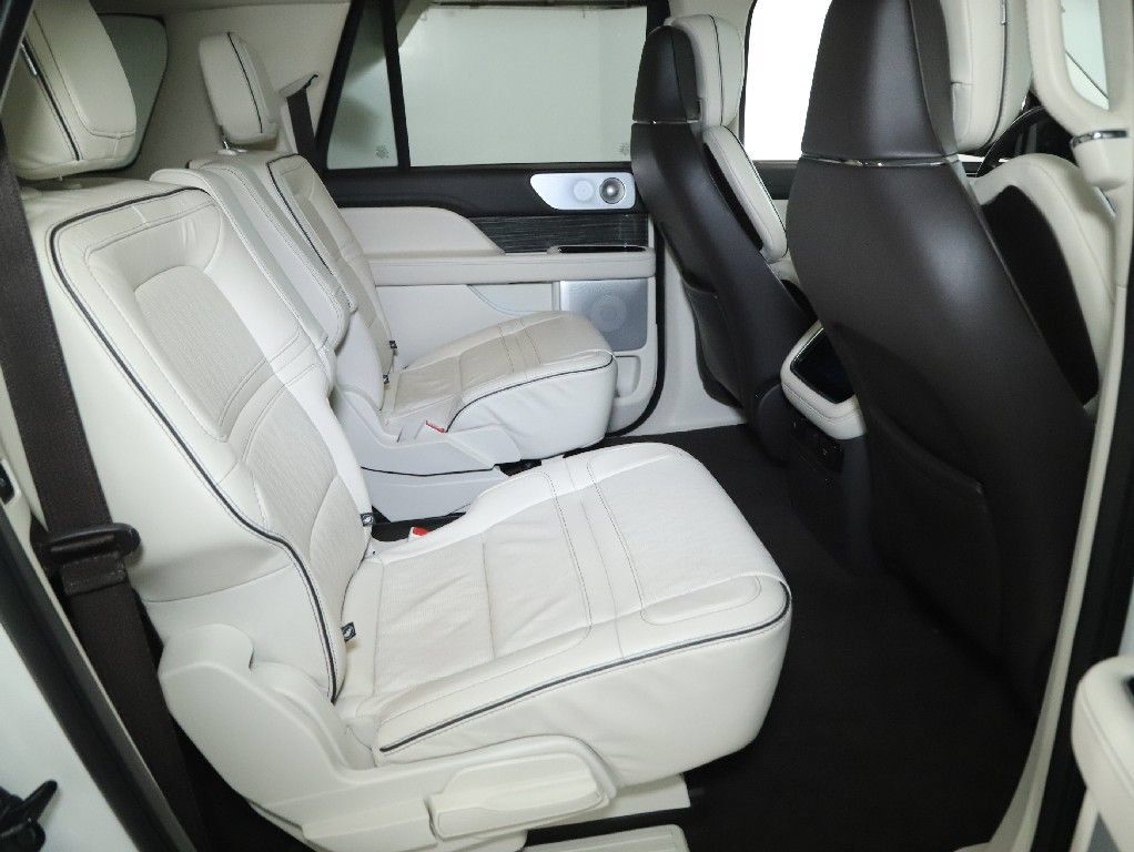 Used 2022 Lincoln Navigator L Black Label AWD/4WD image 39