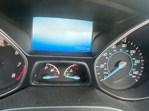 Used 2016 Ford Escape Titanium FWD image 9