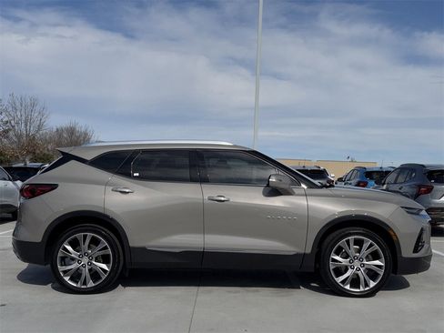 Certified 2022 Chevrolet Blazer Premier w/ Enhanced Convenience Package image 3