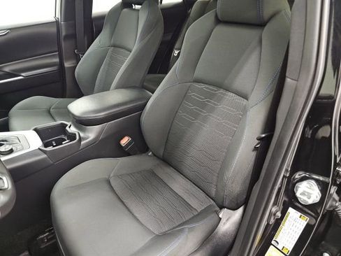 Used 2024 Toyota RAV4 SE w/ Convenience Package image 13