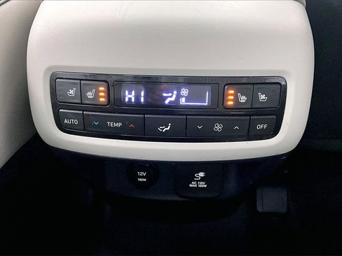 Used 2023 Hyundai Palisade Calligraphy image 25