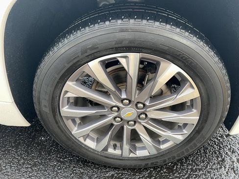 Used 2022 Chevrolet Traverse Premier image 15