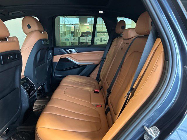 Used 2019 BMW X5 xDrive40i w/ Convenience Package AWD/4WD image 26