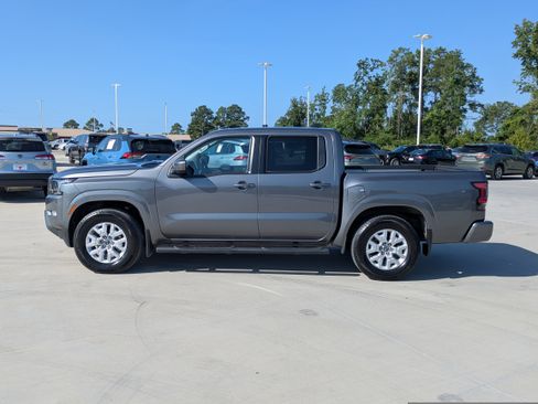 Used 2024 Nissan Frontier SV w/ SV Convenience Package RWD image 2