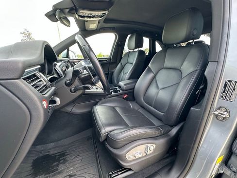 Certified 2020 Porsche Macan S AWD/4WD image 5