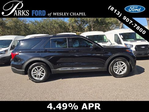Certified 2025 Ford Explorer Active w/ Active Comfort Package image 3