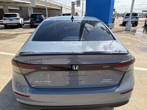 Used 2024 Honda Accord Sport image 3