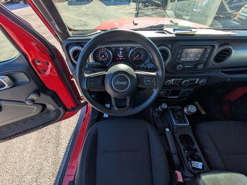 Used 2019 Jeep Wrangler Sport image 15
