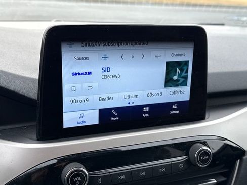 Used 2022 Ford Escape SE w/ Cold Weather Package image 28