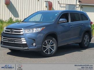 Used 2018 Toyota Highlander XLE AWD/4WD video 1