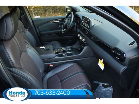 New 2025 Honda Pilot Black Edition image 13