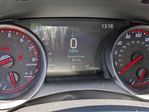 Used 2022 Toyota Camry XSE FWD image 11