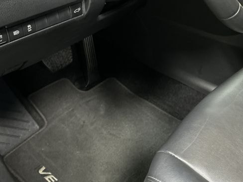 Used 2022 Toyota Venza XLE AWD/4WD image 17