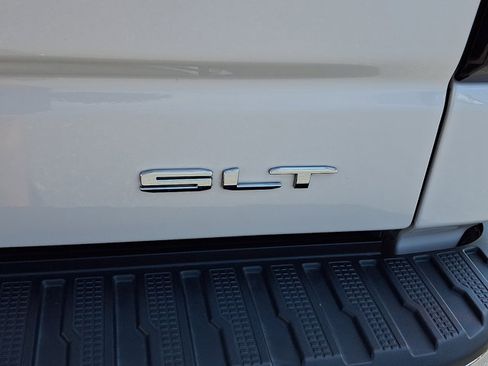 Certified 2023 GMC Sierra 1500 SLT w/ SLT Premium Package AWD/4WD image 32