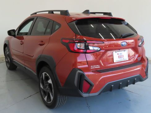 Certified 2025 Subaru Crosstrek 2.5i Limited w/ Crosstrek Mirror Package image 8
