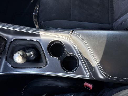 Used 2015 Dodge Challenger R/T Plus image 24