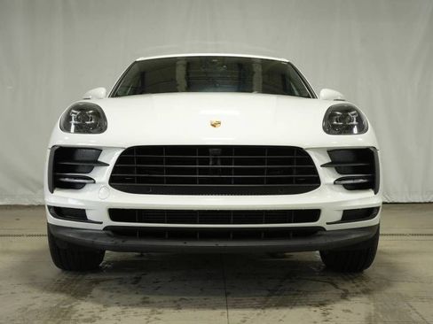 Certified 2021 Porsche Macan image 11