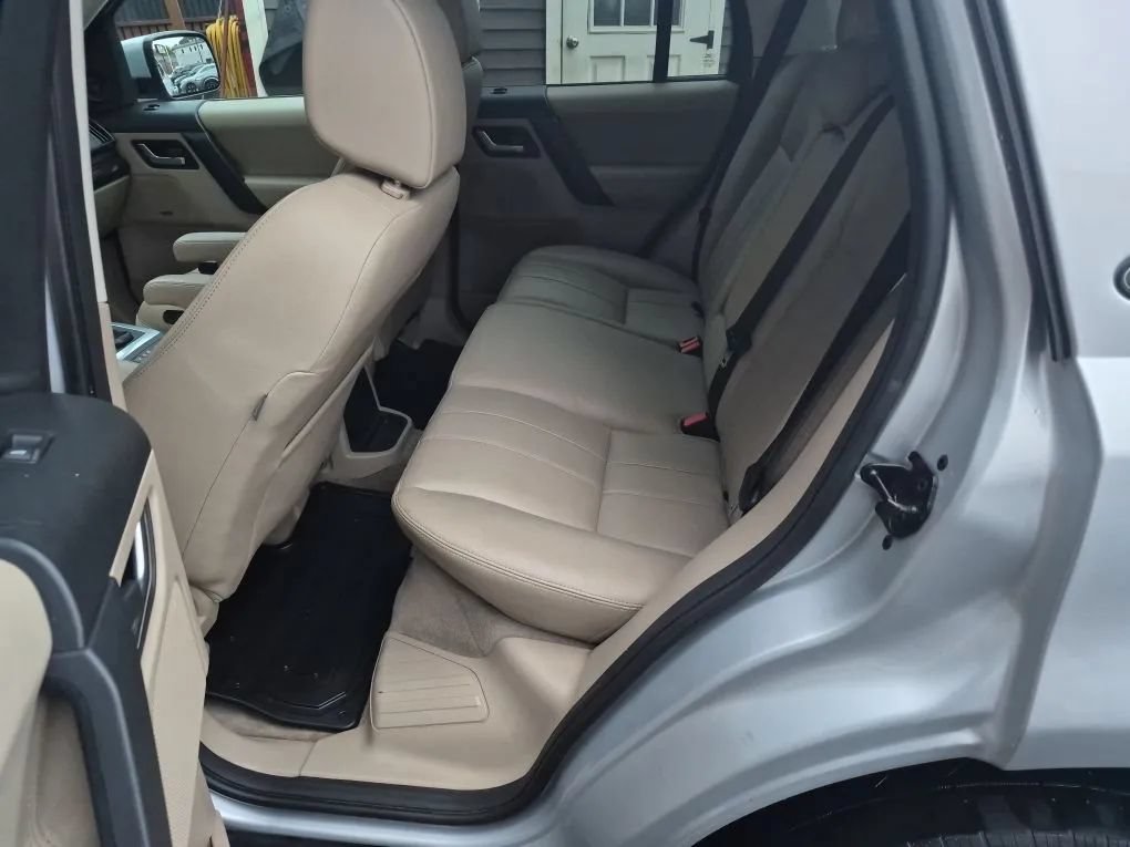 Used 2014 Land Rover LR2 HSE AWD/4WD image 19