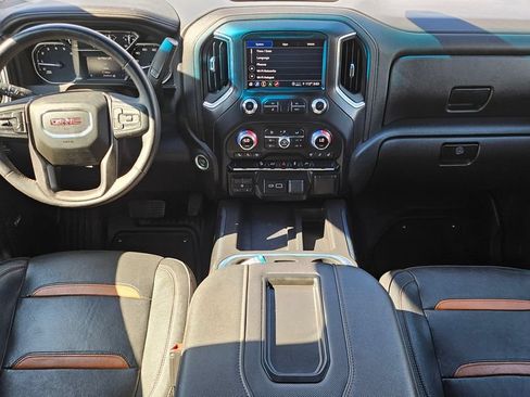 Used 2022 GMC Sierra 1500 AT4 w/ AT4 Preferred Package AWD/4WD image 5