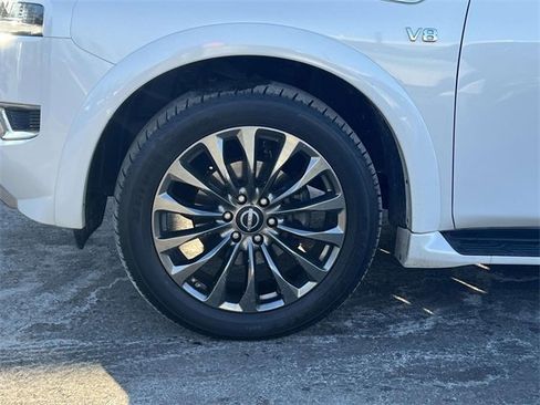 Used 2022 Nissan Armada Platinum w/ Captain's Chairs Package image 10