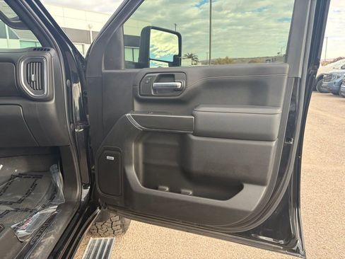Used 2022 GMC Sierra 2500 AT4 w/ AT4 Premium Plus Package image 19