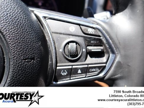 Used 2024 Acura MDX SH-AWD w/ Technology Package image 12
