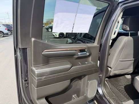Used 2023 Chevrolet Silverado 1500 LT image 11