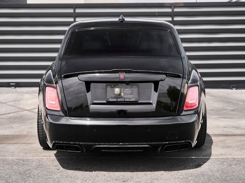 Used 2023 Rolls-Royce Phantom Sedan RWD image 24