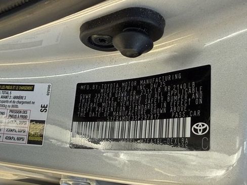 Used 2025 Toyota Corolla LE w/ Convenience Package FWD image 32