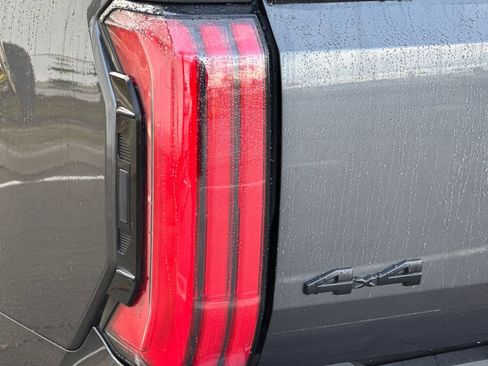 Used 2024 Toyota Tundra Limited image 24