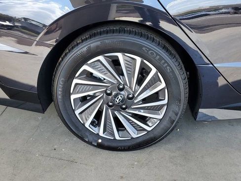 New 2026 Hyundai Sonata Limited FWD image 6