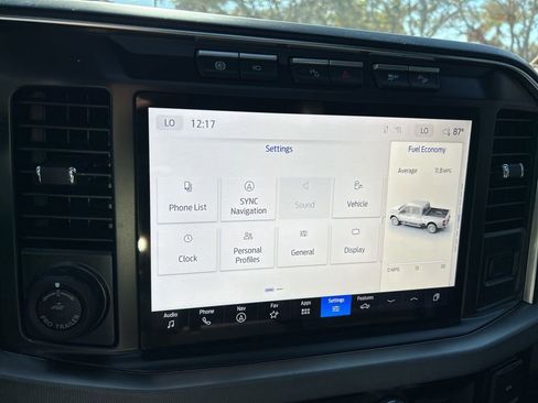 Used 2024 Ford F250 Platinum w/ FX4 Off-Road Package image 61