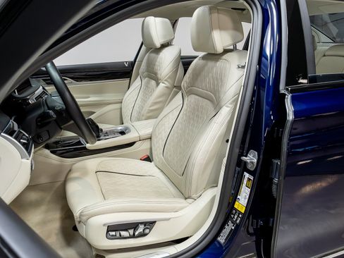 Used 2020 BMW ALPINA B7 xDrive w/ Interior Design Package AWD/4WD image 6