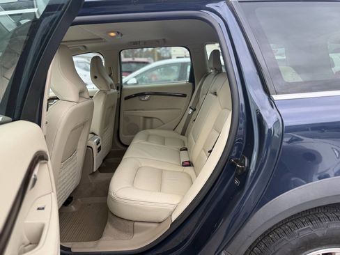 Used 2013 Volvo XC70 3.2 image 10