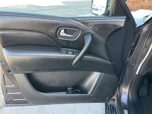 Used 2024 INFINITI QX80 Luxe image 15