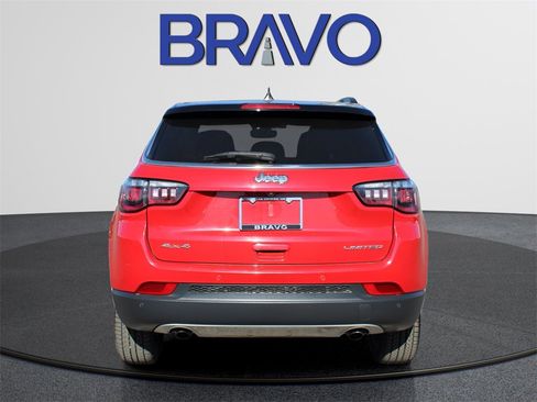 Used 2023 Jeep Compass Limited image 7