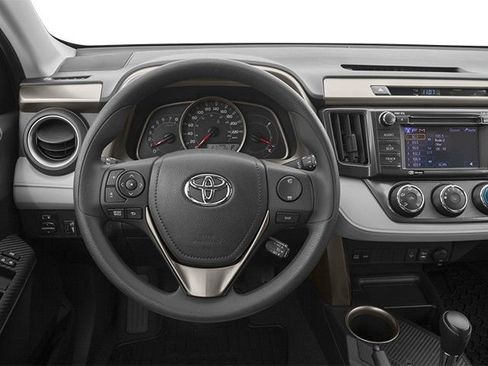 Used 2014 Toyota RAV4 LE AWD/4WD image 4