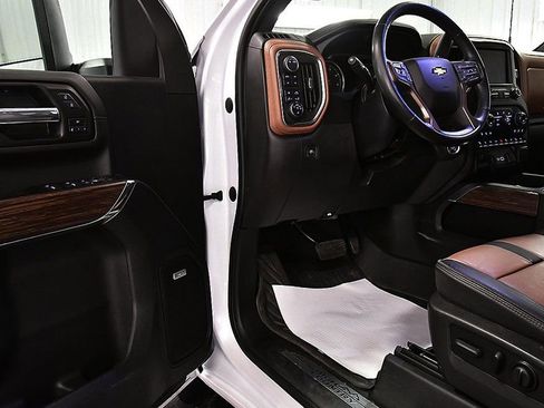 Used 2022 Chevrolet Silverado 3500 High Country w/ Safety Package II image 20